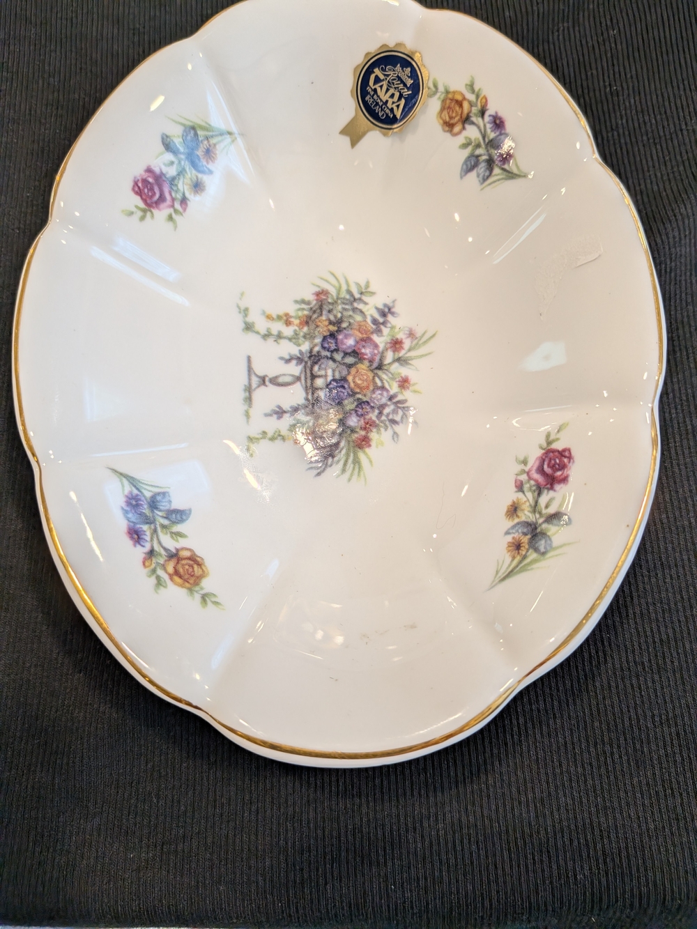 Royal  Tara Fine Bone China White Floral Scalloped Platter with Gold Trim